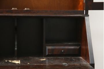 中古　北海道民芸家具　収納に便利な本棚付き!!　シックなビューローブックケース(ライティングビューロー、簿記机、引き出し、ブックシェルフ、本棚、飾り棚、収納棚、ワークデスク、在宅ワーク、在宅用)(定価約50万円)(R-079263)