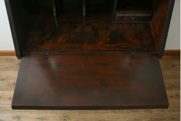 中古　北海道民芸家具　収納に便利な本棚付き!!シックなビューローブックケース　定価約50万円　(R-079263)