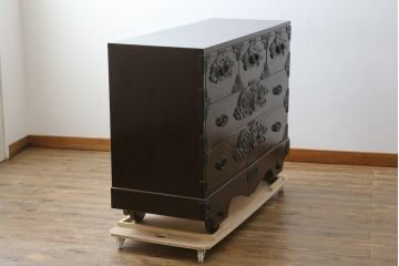 中古　美品!!　岩手民芸家具　存在感のある大振りの龍の金具が魅力的な南部車箪笥(南部箪笥、和たんす、衣装タンス、収納箪笥、整理箪笥、引き出し、サイドチェスト)(R-079265)