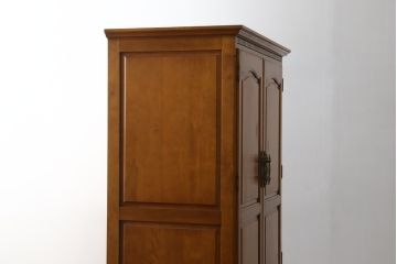 中古　美品　横浜ダニエル(daniel)　アーリーアメリカンシリーズ　気品ある佇まいが魅力的なワードローブ(洋服タンス、収納棚、戸棚、キャビネット)(定価約100万円)(R-079266)