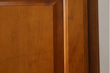 中古　美品　横浜ダニエル(daniel)　アーリーアメリカンシリーズ　気品ある佇まいが魅力的なワードローブ(洋服タンス、収納棚、戸棚、キャビネット)(定価約100万円)(R-079266)