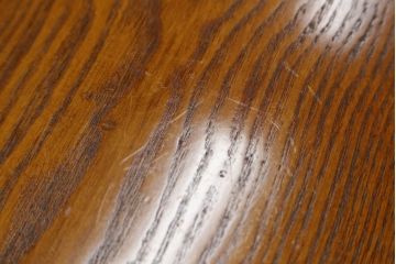 中古　美品　ニレ材　両面使いで場所を選ばずにお部屋づくりを楽しめる小振りな階段箪笥(和たんす、収納タンス、戸棚、引き出し)(R-079267)
