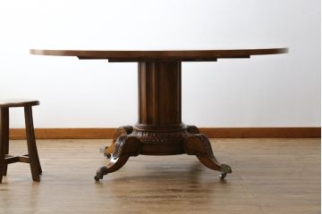 中古　特大!!　アメリカ最高級家具　Century Furniture(センチュリー・ファニチャー)　ノーフォーク(NORFOLK)　クラシカルで重厚な佇まいが魅力のラウンドペデスタルダイニングテーブル(丸テーブル、円卓、6人掛け、6P、4人掛け、4P、食卓)(定価推定約150万円前後)(R-079268)
