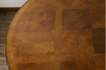 中古　特大!!　アメリカ最高級家具　Century Furniture(センチュリー・ファニチャー)　ノーフォーク(NORFOLK)　クラシカルで重厚な佇まいが魅力のラウンドペデスタルダイニングテーブル(丸テーブル、円卓、6人掛け、6P、4人掛け、4P、食卓)(定価推定約150万円前後)(R-079268)