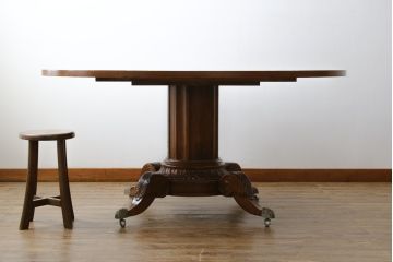 中古　特大!!　アメリカ最高級家具　Century Furniture(センチュリー・ファニチャー)　ノーフォーク(NORFOLK)　クラシカルで重厚な佇まいが魅力のラウンドペデスタルダイニングテーブル(丸テーブル、円卓、6人掛け、6P、4人掛け、4P、食卓)(定価推定約150万円前後)(R-079268)
