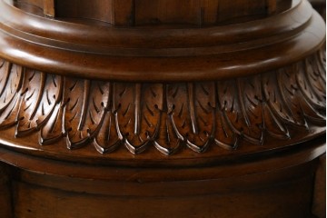 中古　特大!!　アメリカ最高級家具　Century Furniture(センチュリー・ファニチャー)　ノーフォーク(NORFOLK)　クラシカルで重厚な佇まいが魅力のラウンドペデスタルダイニングテーブル　定価推定約150万円前後　(R-079268)