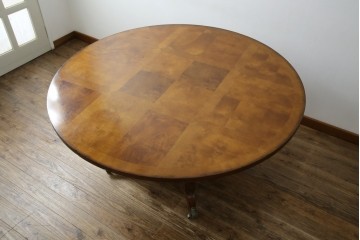 中古　特大!!　アメリカ最高級家具　Century Furniture(センチュリー・ファニチャー)　ノーフォーク(NORFOLK)　クラシカルで重厚な佇まいが魅力のラウンドペデスタルダイニングテーブル　定価推定約150万円前後　(R-079268)