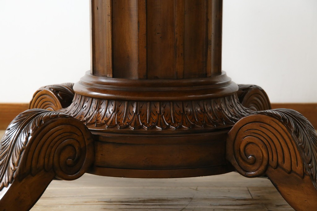 中古　特大!!　アメリカ最高級家具　Century Furniture(センチュリー・ファニチャー)　ノーフォーク(NORFOLK)　クラシカルで重厚な佇まいが魅力のラウンドペデスタルダイニングテーブル　定価推定約150万円前後　(R-079268)