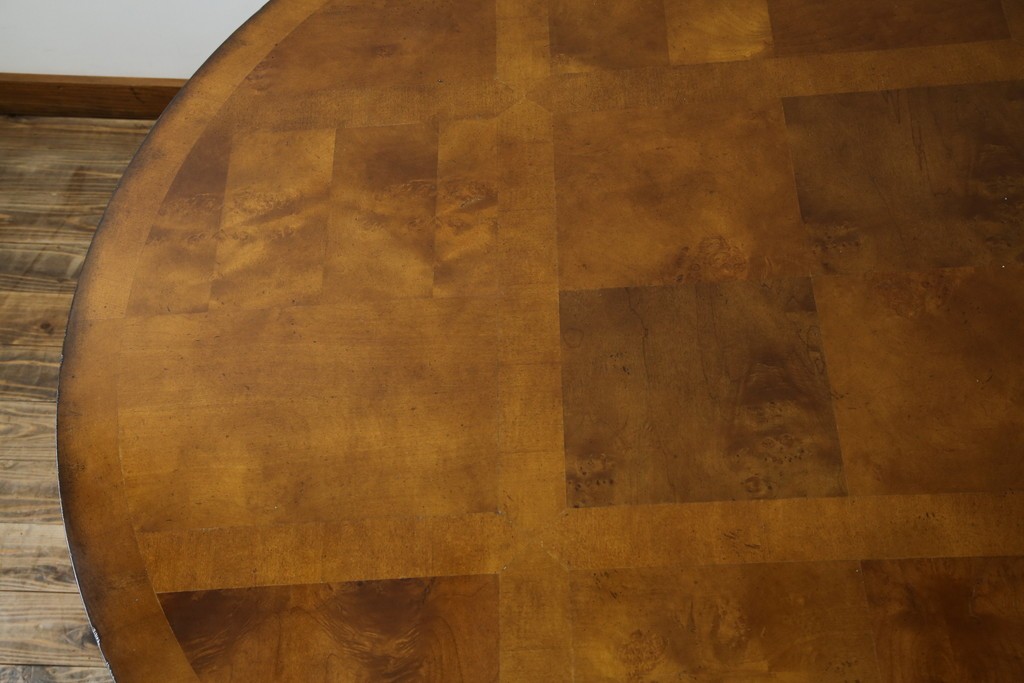 中古　特大!!　アメリカ最高級家具　Century Furniture(センチュリー・ファニチャー)　ノーフォーク(NORFOLK)　クラシカルで重厚な佇まいが魅力のラウンドペデスタルダイニングテーブル　定価推定約150万円前後　(R-079268)