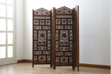 アジアンビンテージ　チーク材　お部屋に華やかな印象をプラスしてくれる総彫りの4連衝立て(パーテーション、間仕切り、衝い立て、つい立て、店舗什器、ヴィンテージ)(R-079270)