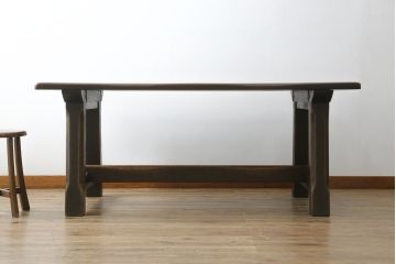 中古　超美品　展示品　飛騨産業　キツツキ　PROVINCIAL(プロヴィンシャル・プロビンシャル)シリーズ　P31　オーク材　どっしりとした堅牢なつくりと素朴な佇まいが魅力のタバーンテーブル(ダイニングテーブル、4人掛け、6人掛け、食卓、作業台)(定価約57万円)(R-079276)