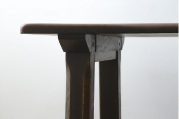中古　超美品　展示品　飛騨産業　キツツキ　PROVINCIAL(プロヴィンシャル・プロビンシャル)シリーズ　P31　オーク材　どっしりとした堅牢なつくりと素朴な佇まいが魅力のタバーンテーブル(ダイニングテーブル、4人掛け、6人掛け、食卓、作業台)(定価約57万円)(R-079276)