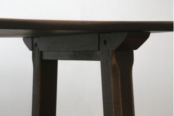 中古　超美品　展示品　飛騨産業　キツツキ　PROVINCIAL(プロヴィンシャル・プロビンシャル)シリーズ　P31　オーク材　どっしりとした堅牢なつくりと素朴な佇まいが魅力のタバーンテーブル(ダイニングテーブル、4人掛け、6人掛け、食卓、作業台)(定価約57万円)(R-079276)