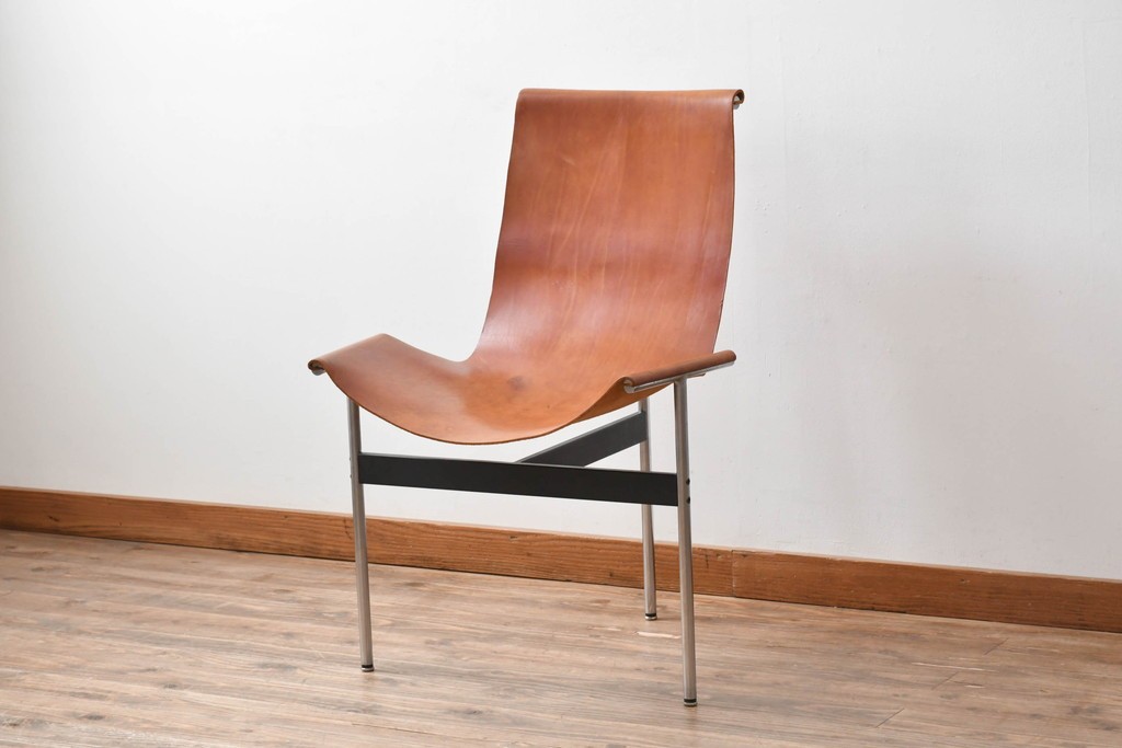 アメリカビンテージ　LAVERNE INTERNATIONAL社　3LCモデル　Tチェア　本革(レザー)　置いてあるだけで絵になるラウンジチェア　(R-079278)