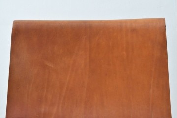 アメリカビンテージ　LAVERNE INTERNATIONAL社　3LCモデル　Tチェア　本革(レザー)　置いてあるだけで絵になるラウンジチェア　(R-079278)