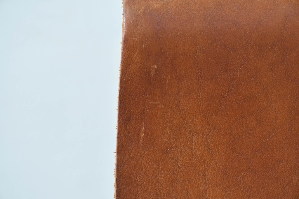 アメリカビンテージ　LAVERNE INTERNATIONAL社　3LCモデル　Tチェア　本革(レザー)　置いてあるだけで絵になるラウンジチェア　(R-079278)