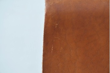 アメリカビンテージ　LAVERNE INTERNATIONAL社　3LCモデル　Tチェア　本革(レザー)　置いてあるだけで絵になるラウンジチェア　(R-079278)