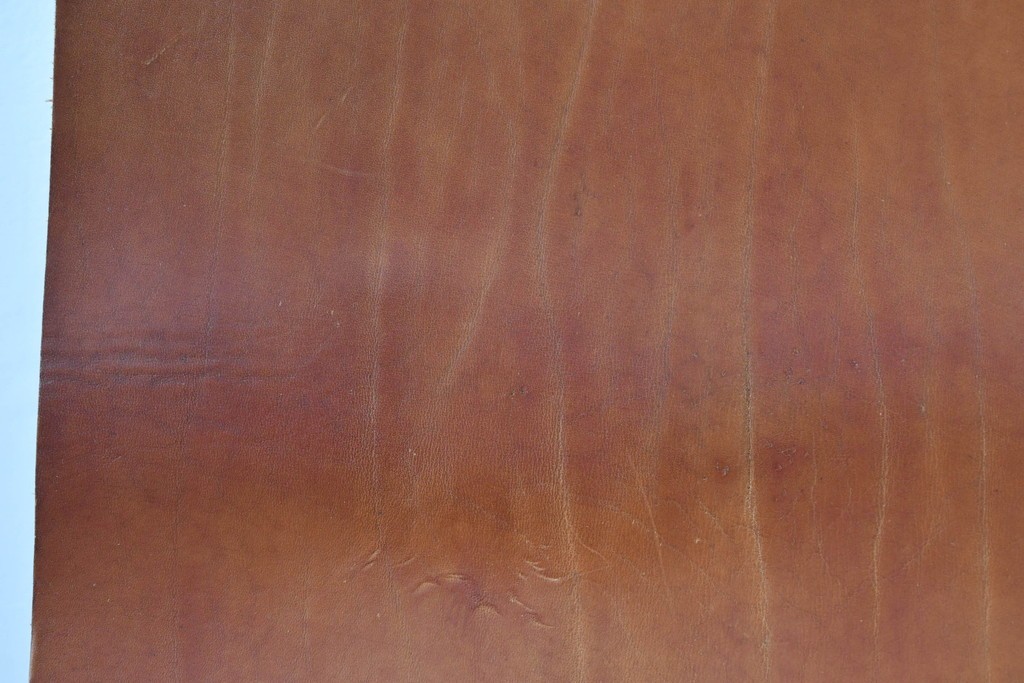 アメリカビンテージ　LAVERNE INTERNATIONAL社　3LCモデル　Tチェア　本革(レザー)　置いてあるだけで絵になるラウンジチェア　(R-079278)