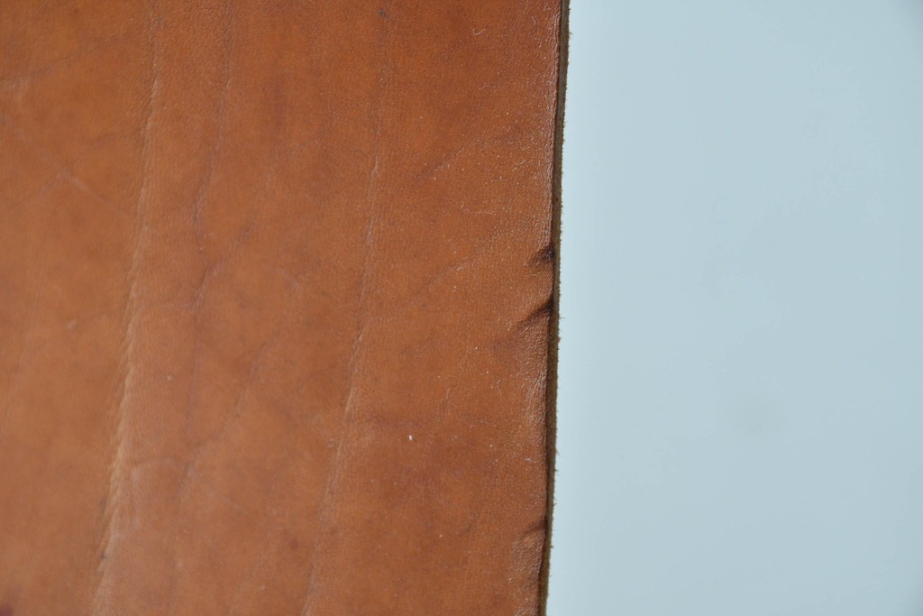 アメリカビンテージ　LAVERNE INTERNATIONAL社　3LCモデル　Tチェア　本革(レザー)　置いてあるだけで絵になるラウンジチェア　(R-079278)