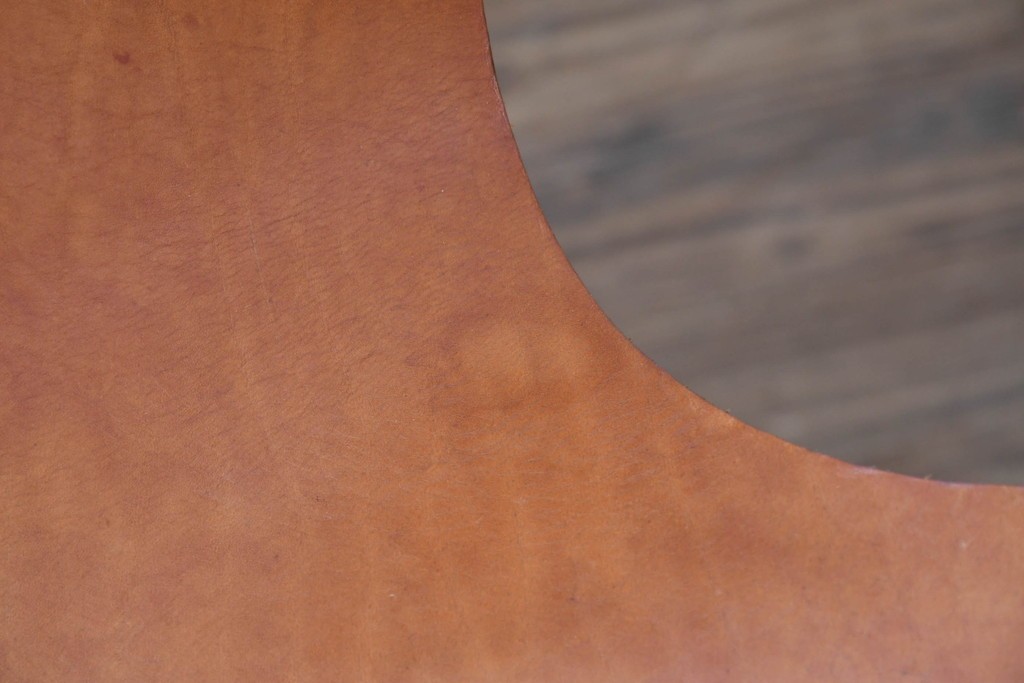 アメリカビンテージ　LAVERNE INTERNATIONAL社　3LCモデル　Tチェア　本革(レザー)　置いてあるだけで絵になるラウンジチェア　(R-079278)