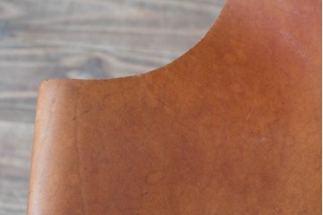 アメリカビンテージ　LAVERNE INTERNATIONAL社　3LCモデル　Tチェア　本革(レザー)　置いてあるだけで絵になるラウンジチェア　(R-079278)