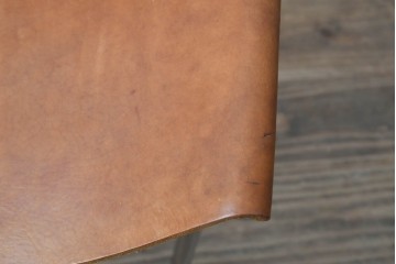 アメリカビンテージ　LAVERNE INTERNATIONAL社　3LCモデル　Tチェア　本革(レザー)　置いてあるだけで絵になるラウンジチェア　(R-079278)