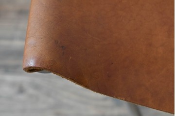 アメリカビンテージ　LAVERNE INTERNATIONAL社　3LCモデル　Tチェア　本革(レザー)　置いてあるだけで絵になるラウンジチェア　(R-079278)