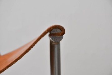 アメリカビンテージ　LAVERNE INTERNATIONAL社　3LCモデル　Tチェア　本革(レザー)　置いてあるだけで絵になるラウンジチェア　(R-079278)