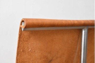 アメリカビンテージ　LAVERNE INTERNATIONAL社　3LCモデル　Tチェア　本革(レザー)　置いてあるだけで絵になるラウンジチェア　(R-079278)