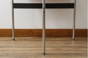 アメリカビンテージ　LAVERNE INTERNATIONAL社　3LCモデル　Tチェア　本革(レザー)　置いてあるだけで絵になるラウンジチェア(椅子、イス、イージーチェア、ヴィンテージ)(R-079279)