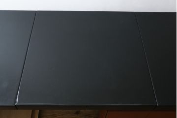 中古　美品　イタリア製　IDC大塚家具取り扱い　POLTRONA FRAU(ポルトローナ・フラウ)　Massimo Vignelli(マッシモ・ヴィネッリ)デザイン　本革(レザー)の醸し出す高級感と都会的なデザインがおしゃれなエグゼクティブデスク(片袖机、片袖デスク、ワークデスク、L字デスク、事務机、作業台、ワークテーブル、在宅用、在宅ワーク用)(R-079280)
