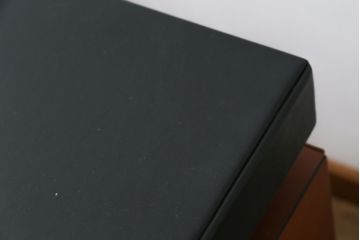 中古　美品　イタリア製　IDC大塚家具取り扱い　POLTRONA FRAU(ポルトローナ・フラウ)　Massimo Vignelli(マッシモ・ヴィネッリ)デザイン　本革(レザー)の醸し出す高級感と都会的なデザインがおしゃれなエグゼクティブデスク(片袖机、片袖デスク、ワークデスク、L字デスク、事務机、作業台、ワークテーブル、在宅用、在宅ワーク用)(R-079280)