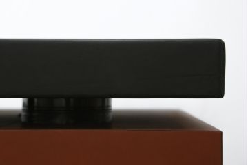 中古　美品　イタリア製　IDC大塚家具取り扱い　POLTRONA FRAU(ポルトローナ・フラウ)　Massimo Vignelli(マッシモ・ヴィネッリ)デザイン　本革(レザー)の醸し出す高級感と都会的なデザインがおしゃれなエグゼクティブデスク(片袖机、片袖デスク、ワークデスク、L字デスク、事務机、作業台、ワークテーブル、在宅用、在宅ワーク用)(R-079280)