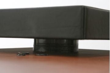 中古　美品　イタリア製　IDC大塚家具取り扱い　POLTRONA FRAU(ポルトローナ・フラウ)　Massimo Vignelli(マッシモ・ヴィネッリ)デザイン　本革(レザー)の醸し出す高級感と都会的なデザインがおしゃれなエグゼクティブデスク(片袖机、片袖デスク、ワークデスク、L字デスク、事務机、作業台、ワークテーブル、在宅用、在宅ワーク用)(R-079280)