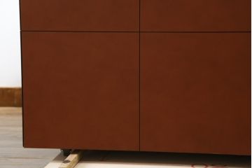 中古　美品　イタリア製　IDC大塚家具取り扱い　POLTRONA FRAU(ポルトローナ・フラウ)　Massimo Vignelli(マッシモ・ヴィネッリ)デザイン　本革(レザー)の醸し出す高級感と都会的なデザインがおしゃれなエグゼクティブデスク(片袖机、片袖デスク、ワークデスク、L字デスク、事務机、作業台、ワークテーブル、在宅用、在宅ワーク用)(R-079280)