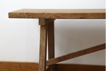 和製アンティーク　松材　素朴で味わいのある古い木味が魅力の長椅子(ダイニングベンチ、板座チェア、椅子、イス、花台、飾り台)(R-079282)