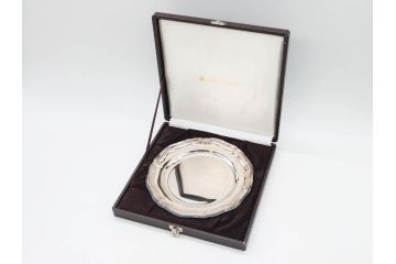 フランス　クリストフル　CHRISTOFLE　縁のフリルのようなデザインが上品なシルバープレート(中皿、変形皿、輪花型、銀食器、銀製品、テーブルウェア、ケース付き)(R-079301)