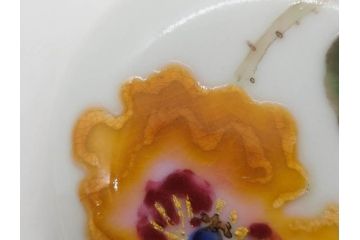 人間国宝 藤本能道　色絵　芥子之図　2.9寸　緻密に描かれた芥子の花が味わい深い蓋物(金彩、蓋付き器、裏印、蓋物、小物入れ、香合、調味料入れ、菓子鉢、茶壷、シュガーポット、共布付き、共箱付き、和食器、陶器、二寸九分)(R-079303)　