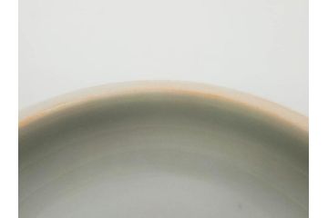 人間国宝 藤本能道　色絵　芥子之図　2.9寸　緻密に描かれた芥子の花が味わい深い蓋物(金彩、蓋付き器、裏印、蓋物、小物入れ、香合、調味料入れ、菓子鉢、茶壷、シュガーポット、共布付き、共箱付き、和食器、陶器、二寸九分)(R-079303)　