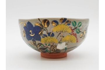 永楽善五郎　乾山写月秋草　4.3寸　美しい絵付けに品格を感じる茶碗(花、植物、風景、金彩、京焼、裏印、抹茶碗、茶道具、茶器、和食器、鵬雲斎書付き、四寸三分、共箱付き)(R-079305)