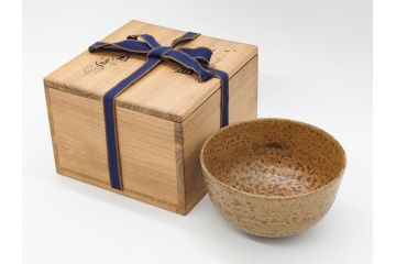 伊藤陶山　いらほ　4.1寸　侘び寂びを感じる茶碗(伊羅保、いらぼ、裏印、抹茶碗、茶道具、茶器、和食器、四寸一分、共箱付き、共布付き)(R-079306)