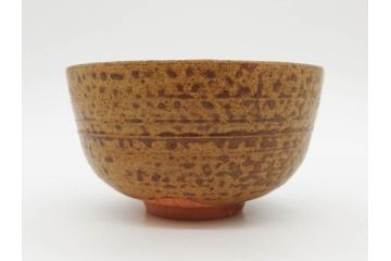 伊藤陶山　いらほ　4.1寸　侘び寂びを感じる茶碗(伊羅保、いらぼ、裏印、抹茶碗、茶道具、茶器、和食器、四寸一分、共箱付き、共布付き)(R-079306)