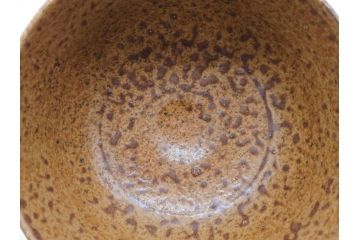 伊藤陶山　いらほ　4.1寸　侘び寂びを感じる茶碗(伊羅保、いらぼ、裏印、抹茶碗、茶道具、茶器、和食器、四寸一分、共箱付き、共布付き)(R-079306)