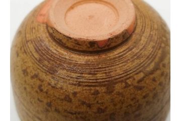伊藤陶山　いらほ　4.1寸　侘び寂びを感じる茶碗(伊羅保、いらぼ、裏印、抹茶碗、茶道具、茶器、和食器、四寸一分、共箱付き、共布付き)(R-079306)