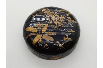 木具師 橋村萬象造　細やかな蒔絵が魅力の棗(折撓、花押、春秋、たんぽぽ、すすき、ススキ、花、植物、鵬雲斎書付き、木製、漆器、茶入れ、茶道具、茶筒、茶器、共箱付き)(R-079309)