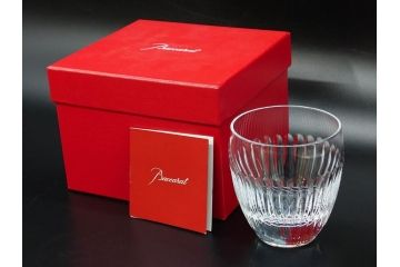フランス　Baccarat　バカラ　HIBIKI 響　30面カット　輝くカッティングが魅力のロックグラス(フルレッドクリスタルガラス、ロックグラス、コップ、グラス、タンブラー、サントリーウイスキー、共箱付き)(R-079313)