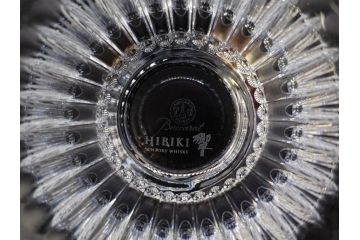 フランス　Baccarat　バカラ　HIBIKI 響　30面カット　輝くカッティングが魅力のロックグラス(フルレッドクリスタルガラス、ロックグラス、コップ、グラス、タンブラー、サントリーウイスキー、共箱付き)(R-079313)