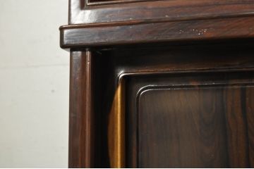 和製ビンテージ　未使用　展示品　シャム柿(ジリコテ)材　奥深く味のある色合いが目を惹く茶箪笥j(収納棚、戸棚、キャビネット、ヴィンテージ)(R-079316)