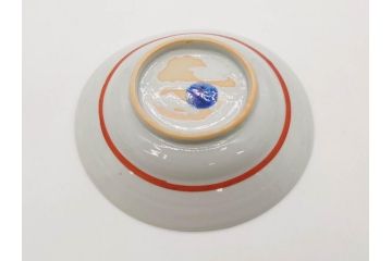 正木春蔵　九谷焼　染付　約14cm　4.6寸　奥ゆかしさを感じる中皿(蟹、カニ、花、和皿、和食器、なます皿、裏印、四寸六分)(R-079318)