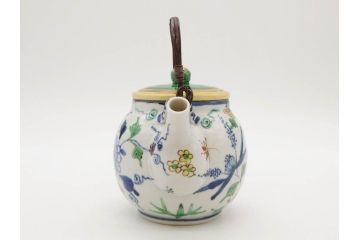 正木春蔵　九谷焼　呉須色絵　染付　穏やかなひとときを演出する急須(菊、花、植物、和食器、水注、茶道具、茶器、水指、水差、裏印)(R-079321)